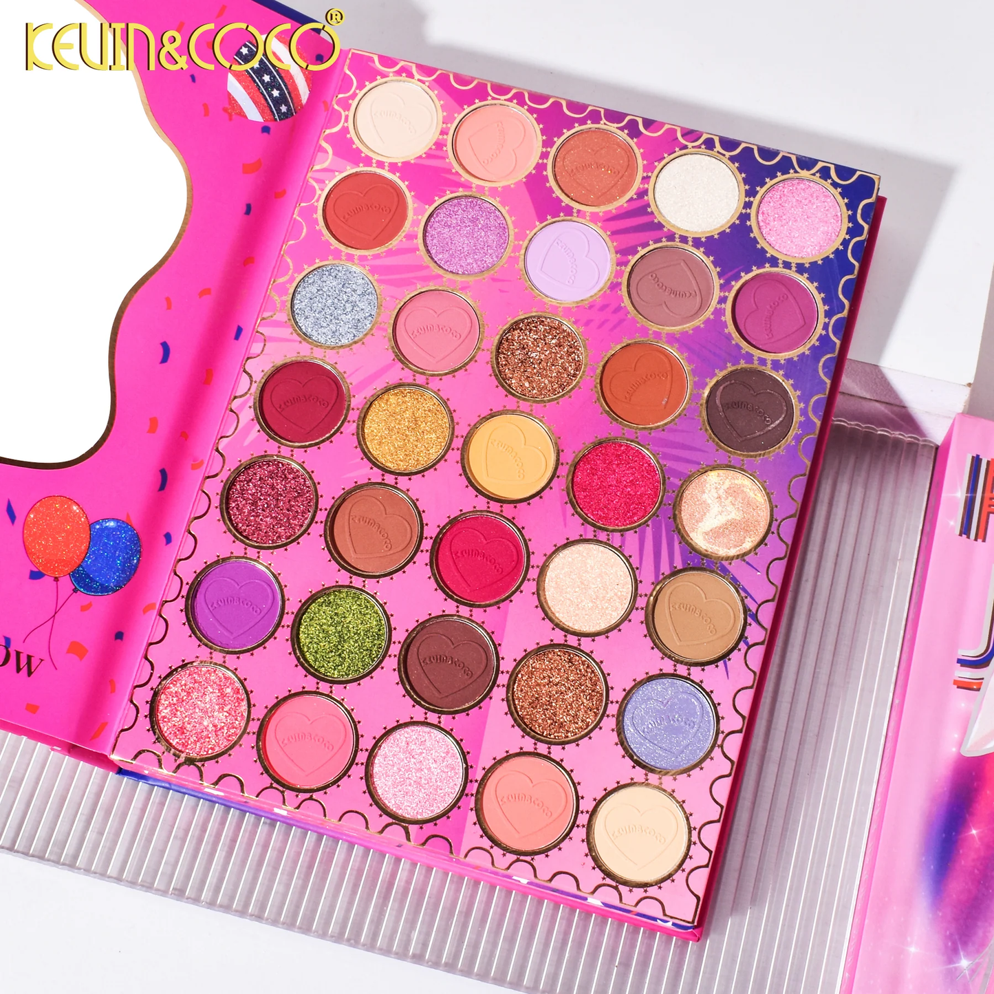 Paleta de sombras de ojos KEVIN & COCO Flag Girl de 82 colores