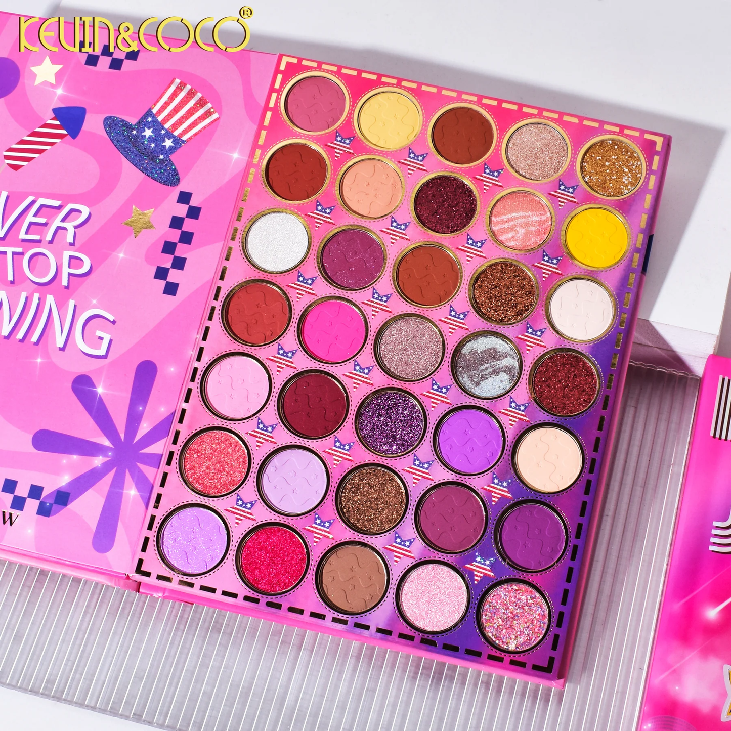 Paleta de sombras de ojos de 82 colores KEVIN & COCO Raibbit Girl