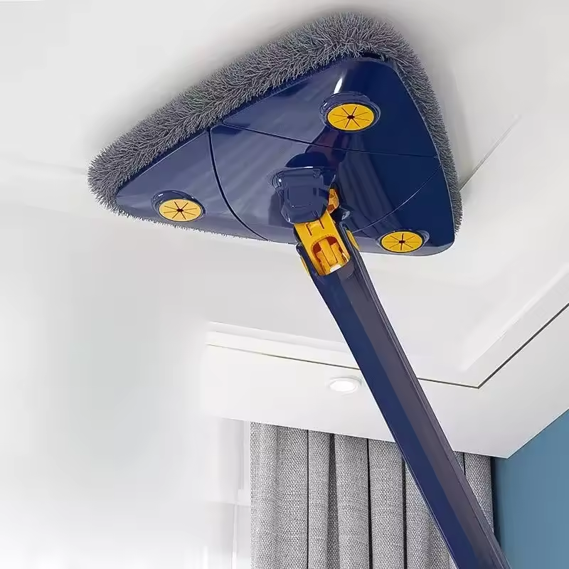 Fregona triangular ajustable de 360 grados para limpieza.