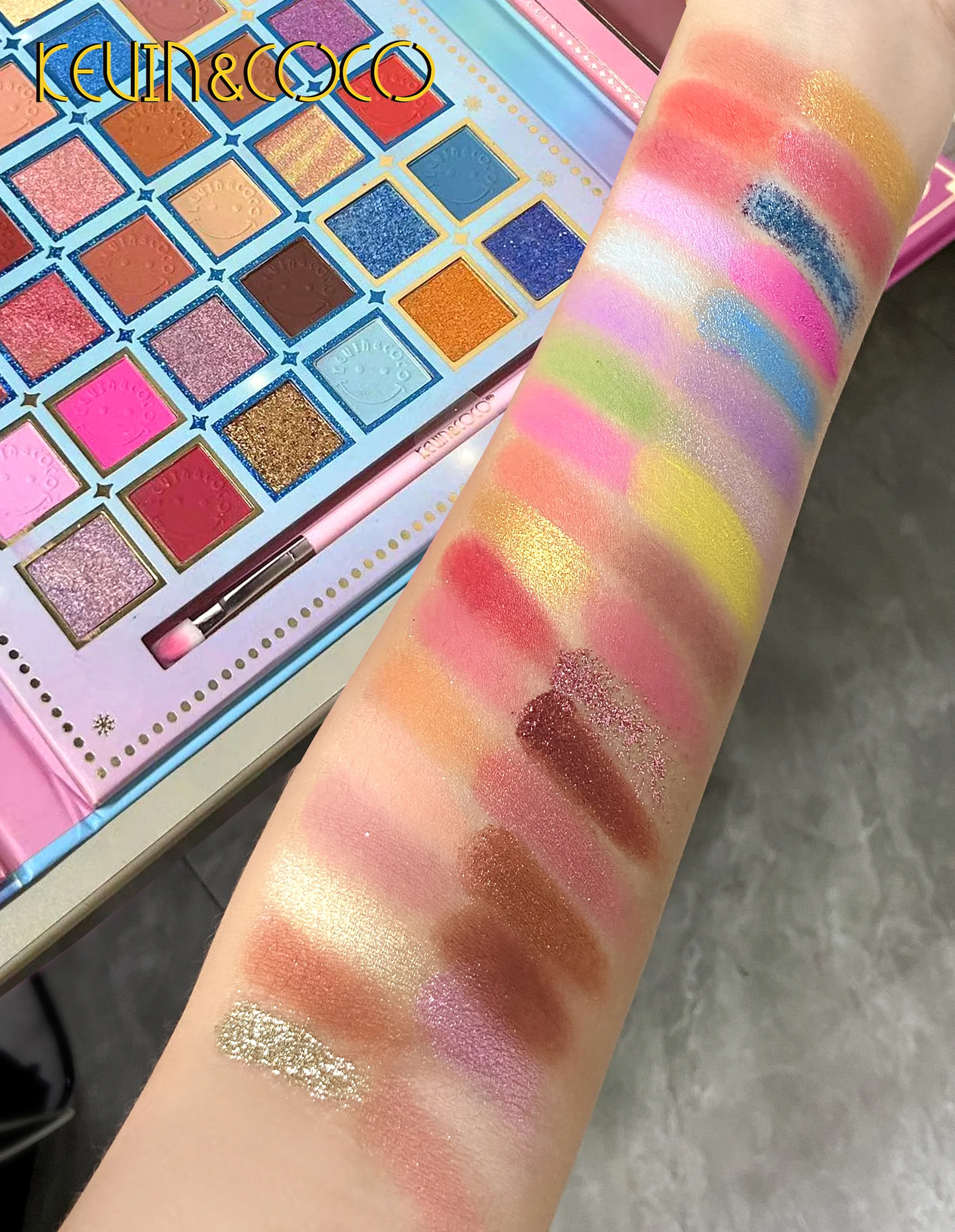 Paleta de sombras de ojos KEVIN&COCO Ice Queen de 50 colores