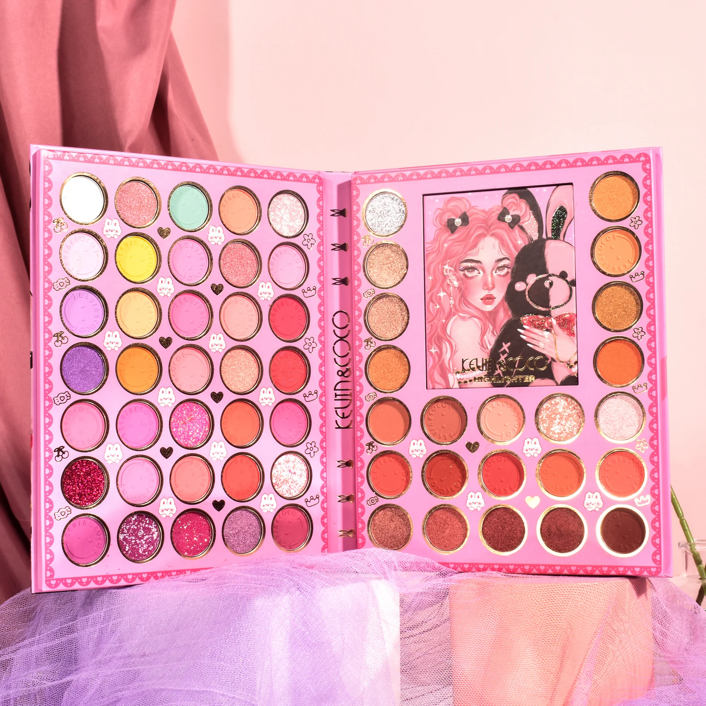 Juego de paletas de maquillaje KEVIN & COCO Bunny Girl de 62 colores