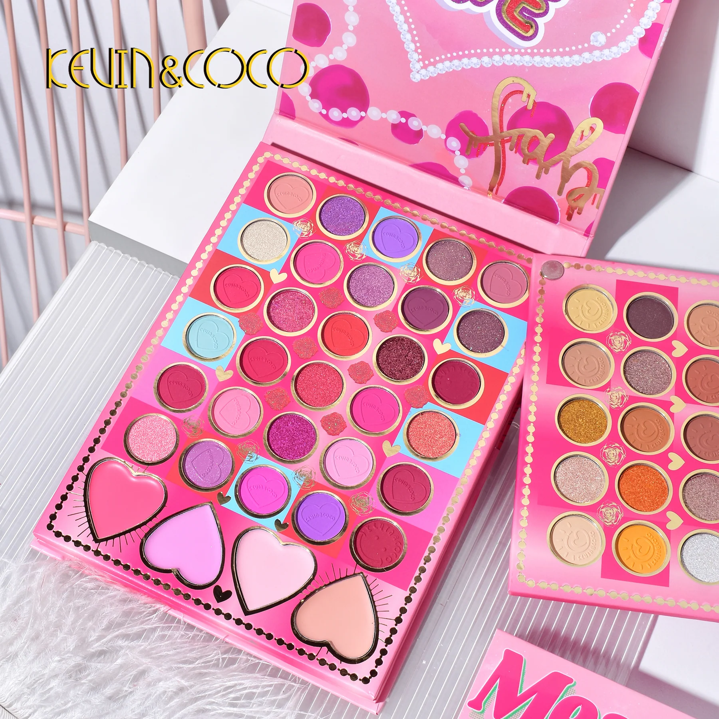 Paleta de maquillaje KEVIN & COCO Mean Girl de 97 colores