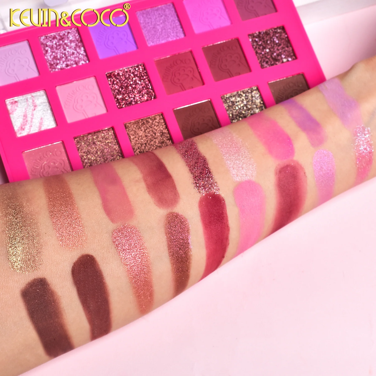 Paleta de sombras de ojos de 18 colores Spotty Kitty